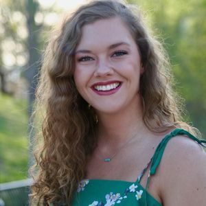 Meet your Posher, Avery